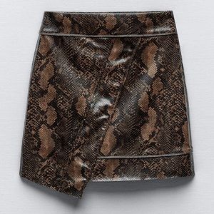 ZARA FAUX LEATHER MINI SKIRT